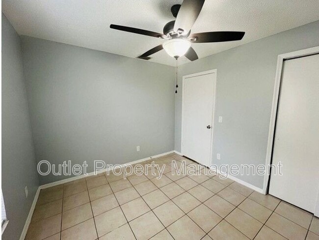 Building Photo - 14796 Laguna Beach Cir