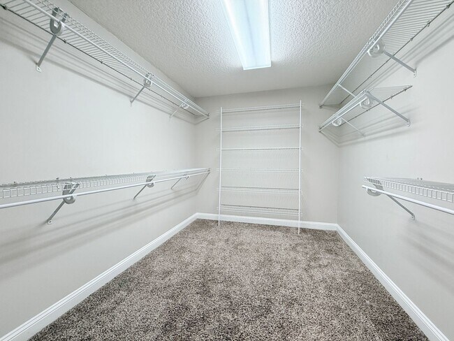 Building Photo - 5511 La Moya Ave