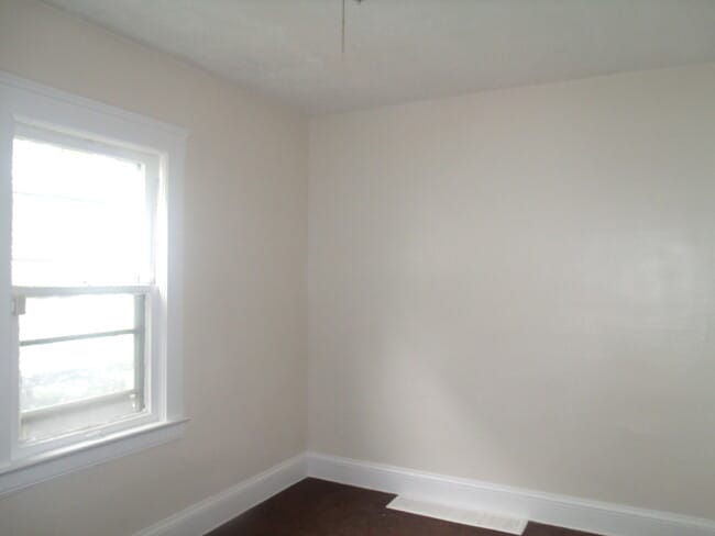 Building Photo - 1909 Treadway Ave