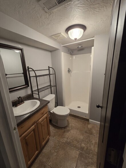 Building Photo - 1561 W Ponderosa Ln
