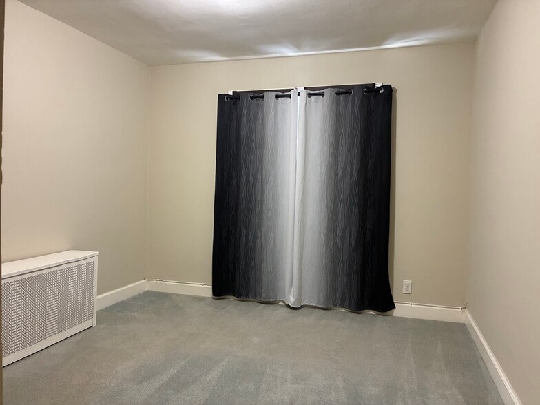 Building Photo - 42 Primrose St