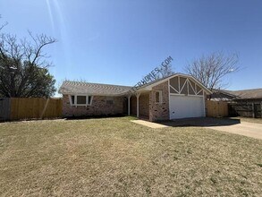 Building Photo - 608 SW 23rd St