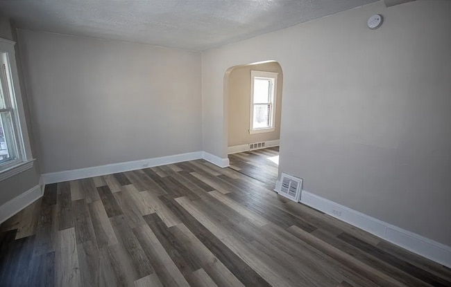 Building Photo - Charming 2-Bedroom Single Family Home Available!