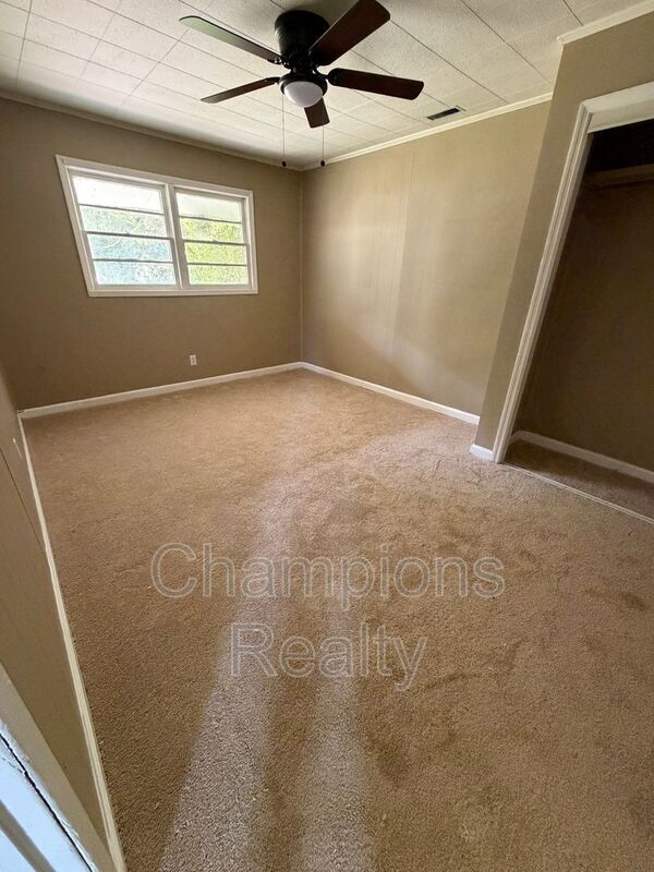 Building Photo - 1502 Baker St