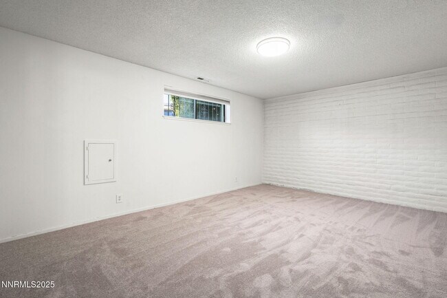 Building Photo - 3447 Skyline Blvd