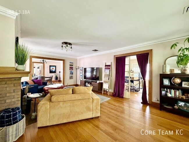 Building Photo - 4819 Jarboe St