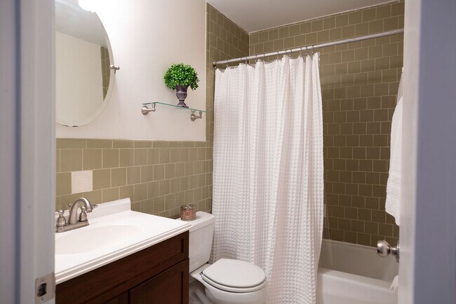 Building Photo - 118 Hessian Hills Ridge