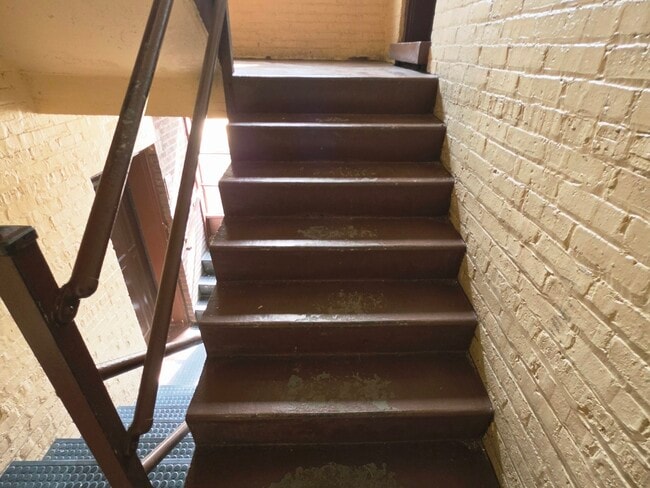 Building Photo - 1100 N Harlem Ave