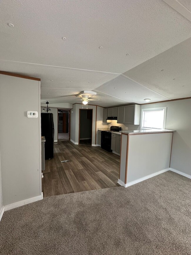 Building Photo - 359 Half Moon Rd