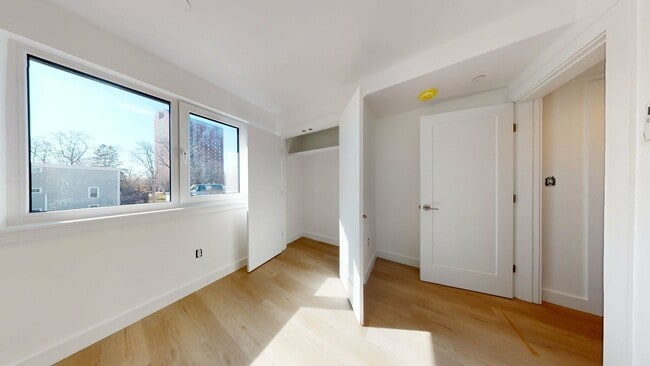 Building Photo - Brand new 4 bed 2 bath.... SEPT 1ST!!!