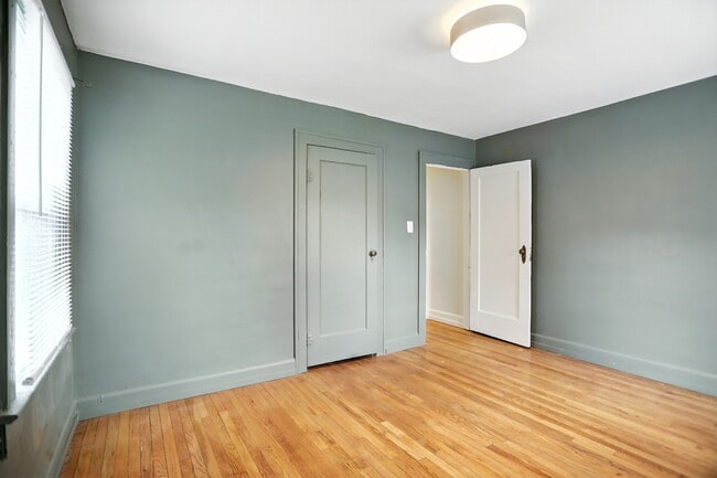 Building Photo - 1227 Wallace Ave