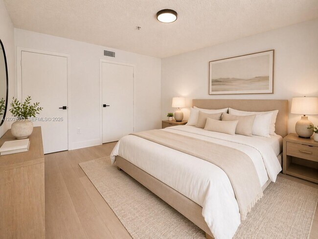 Building Photo - 450 S Park Rd