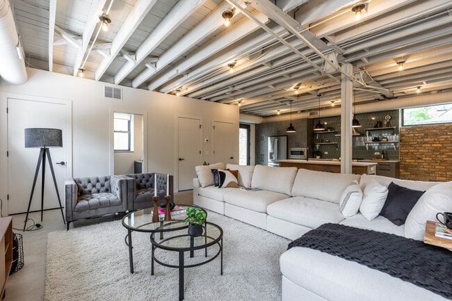 Building Photo - 2228 N Kedzie Blvd