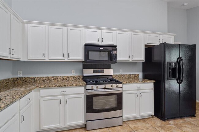 Building Photo - 2304 Jesse Owens Dr