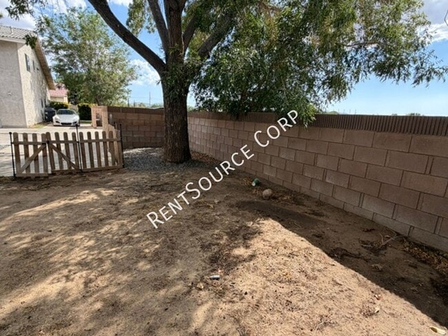 Building Photo - 43711 8th St E