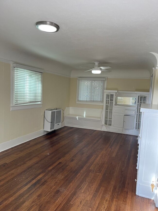 Building Photo - 3310 31st St