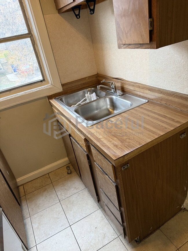 Building Photo - 417 Wall St