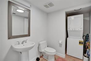 Building Photo - Collins Avenue, Sunny Isles Beach, FL 33160 - 1 BR 1.5 BA condo