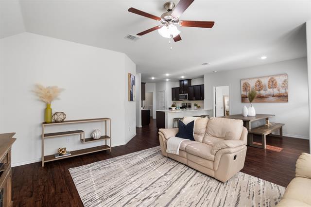 Building Photo - 3613 Sabine Dr