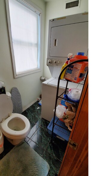 Building Photo - 14 Underwood Park