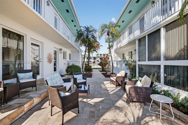 Building Photo - 180 Isle of Venice Dr