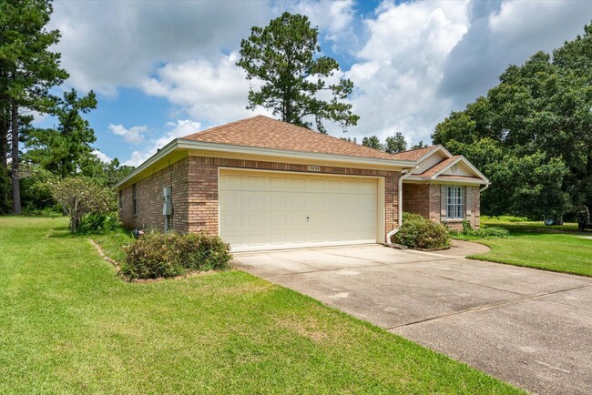 Building Photo - BEAUTIFUL QUAIL CREEK ESTATES OF FAIRHOPE