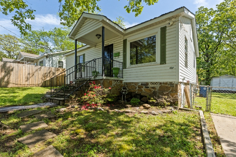 Building Photo - 5008 Parker St