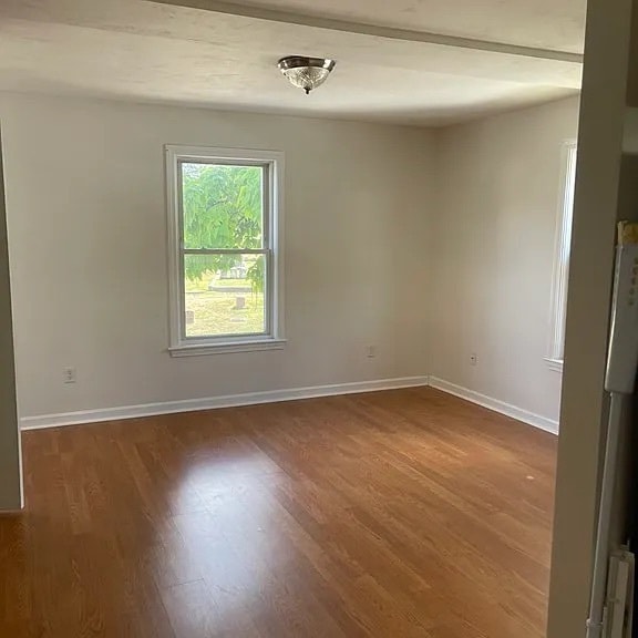 Building Photo - 229 Rollstone St