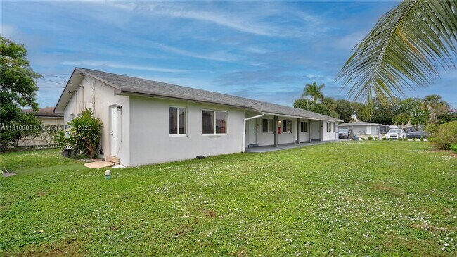 Building Photo - 4658 Myla Ln