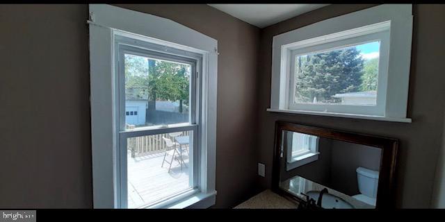 Building Photo - 128 Oak St