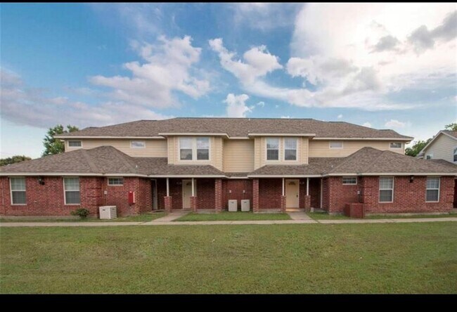 Building Photo - 1257 Lovett St