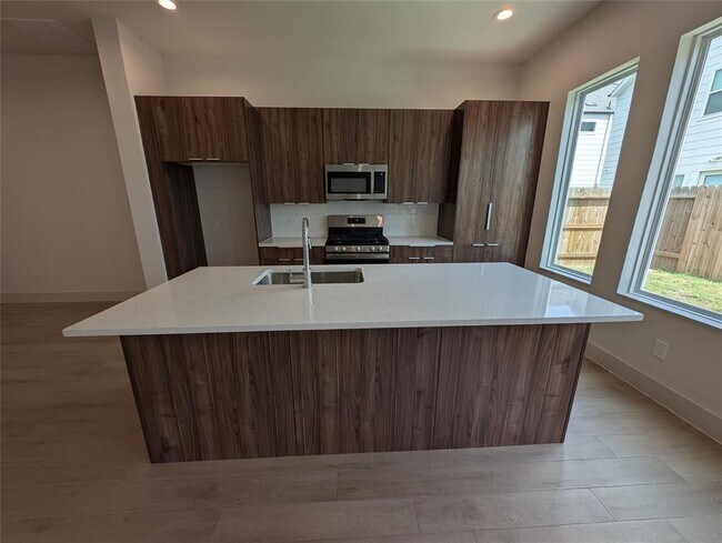 Building Photo - 4407 Abaco Ln