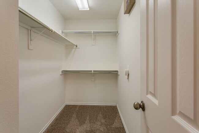 Building Photo - Richardson Townhome