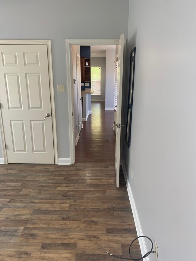 Building Photo - 158 Keel Ave