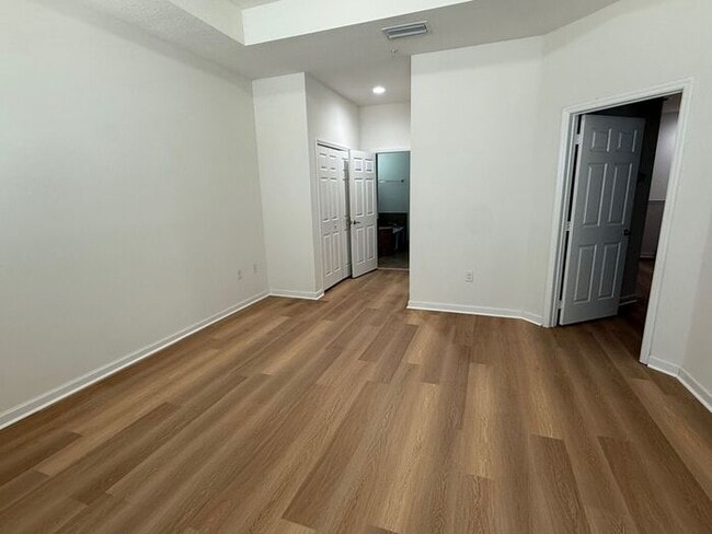 Building Photo - 4/2 Orlando Townhome