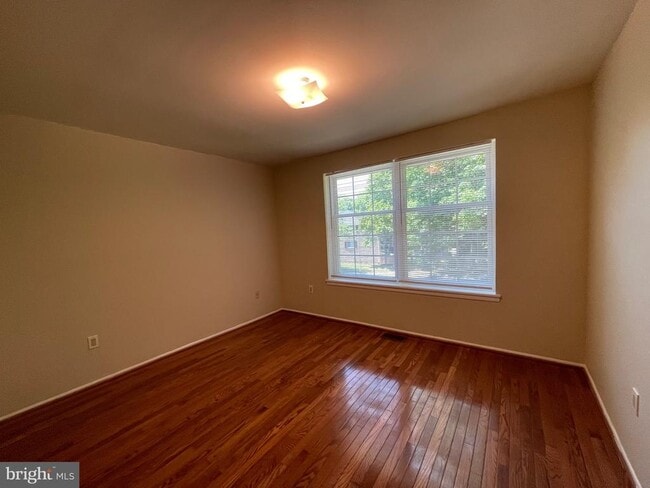 Building Photo - 11859 New Country Ln