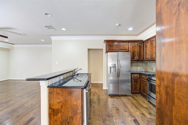 Building Photo - 5813 Washington Ave