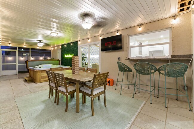 Building Photo - 9414 Laura Anne Dr