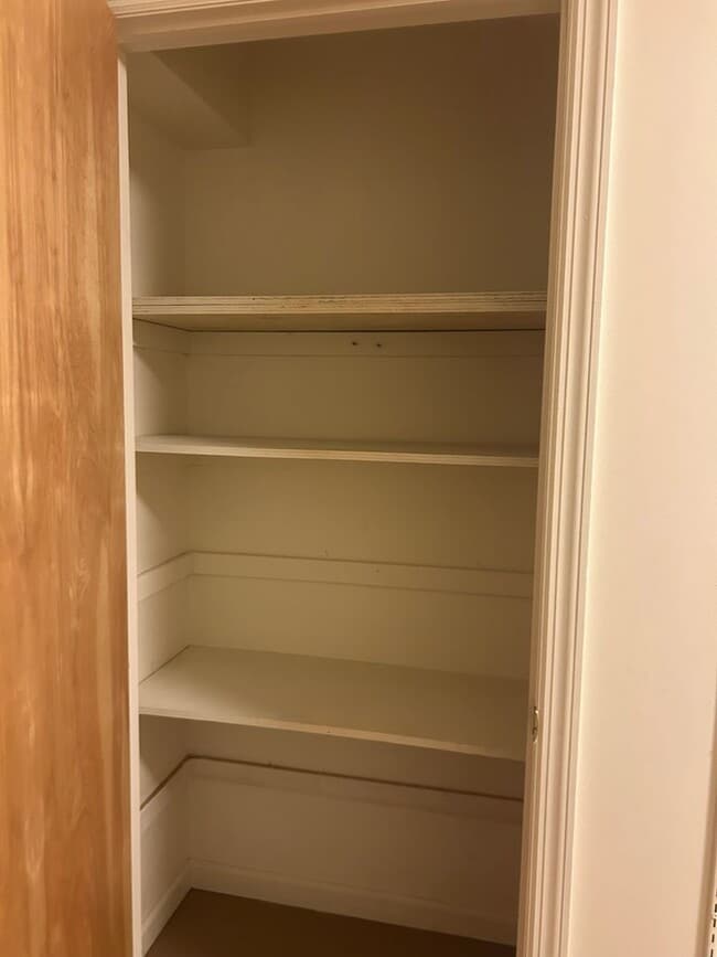 Building Photo - Solid Brick Rancher in Greencastle