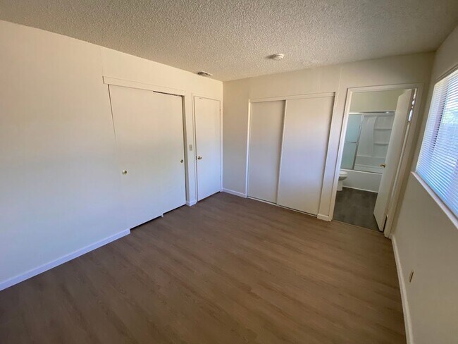 Building Photo - 6804 Harlequin Way