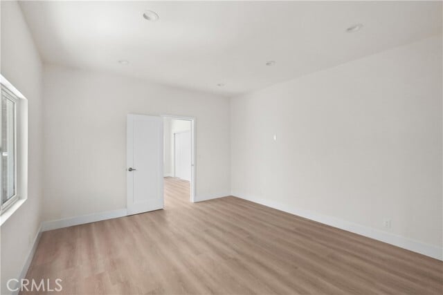 Building Photo - 1530 N Mariposa Ave