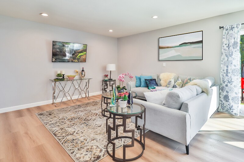 Building Photo - 8520 Jumilla Ave