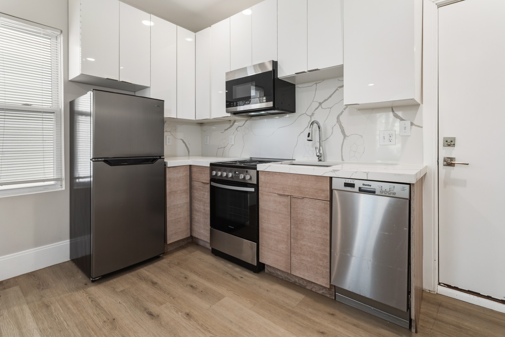 Building Photo - 41 Wolcott St