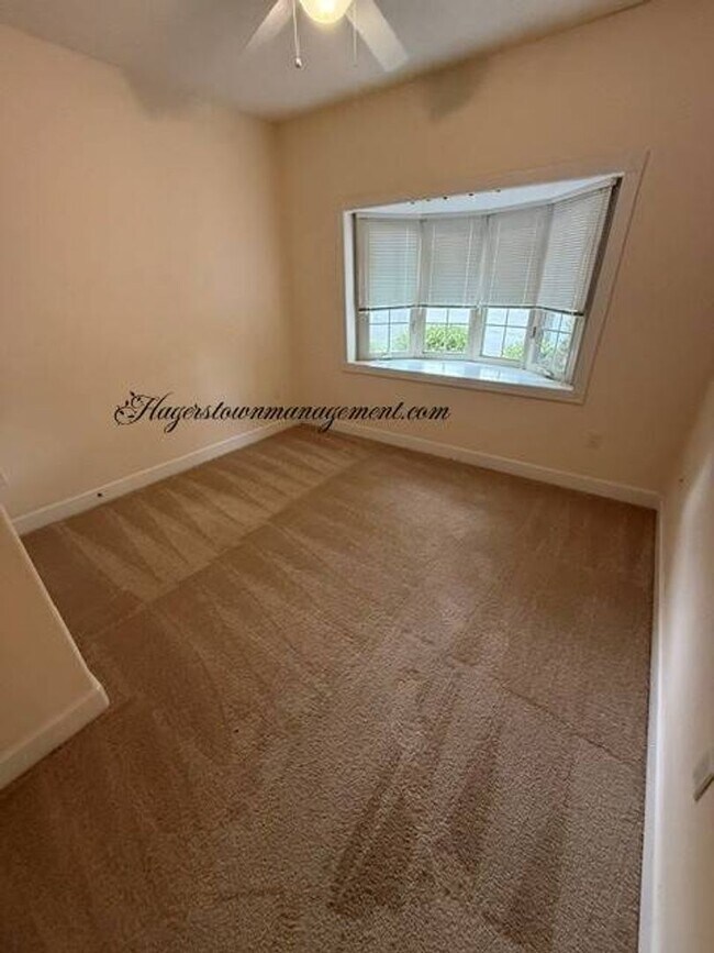 Building Photo - 13125 Little Hayden Cir