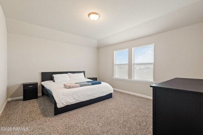 Building Photo - 110 Still Lk Dr