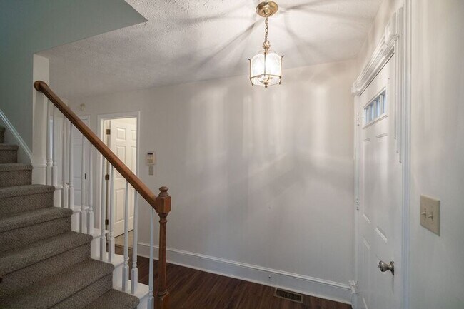 Building Photo - 110 Breckenridge Ln