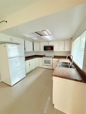 Building Photo - 2707 Mark Twain Dr