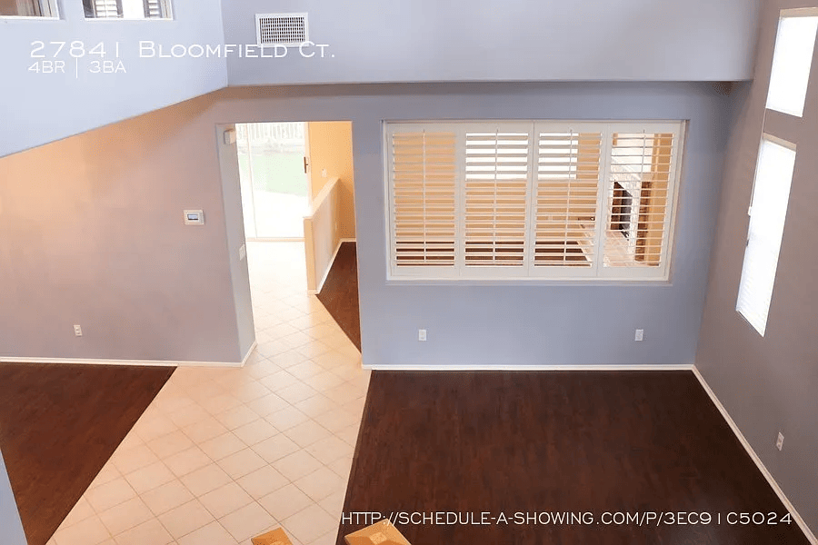 Balcony vw, HW floors, Tile-hi traffic - 27841 Bloomfield Ct
