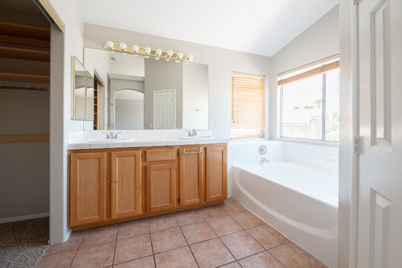 Building Photo - 8436 Orchard Ridge Ave