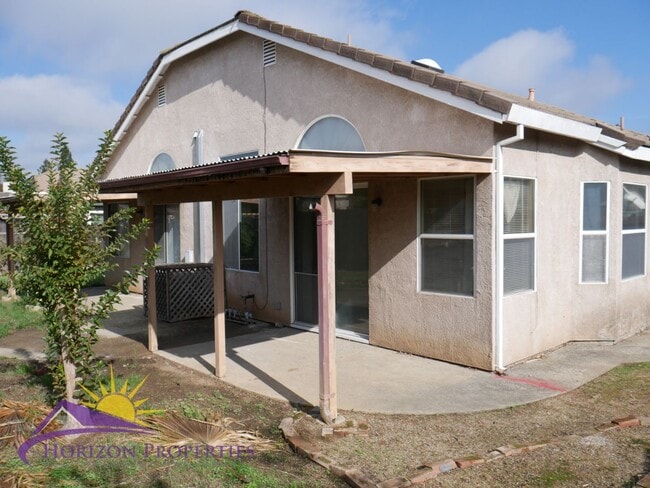 Building Photo - 9472 Clementine Way